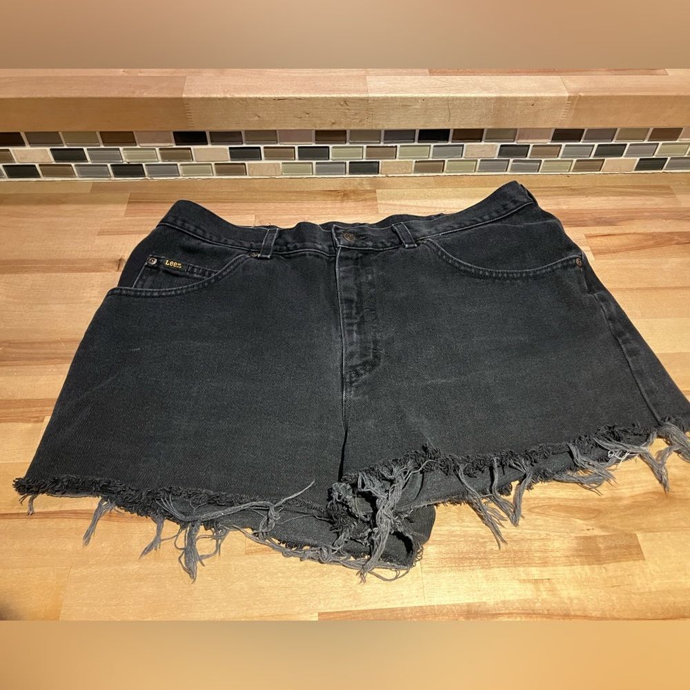 Perfectly worn in Lee cut off shorts, great condition, size 32, vintage
